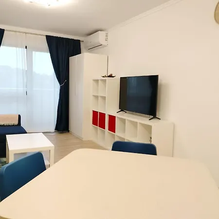 M Apartment *
